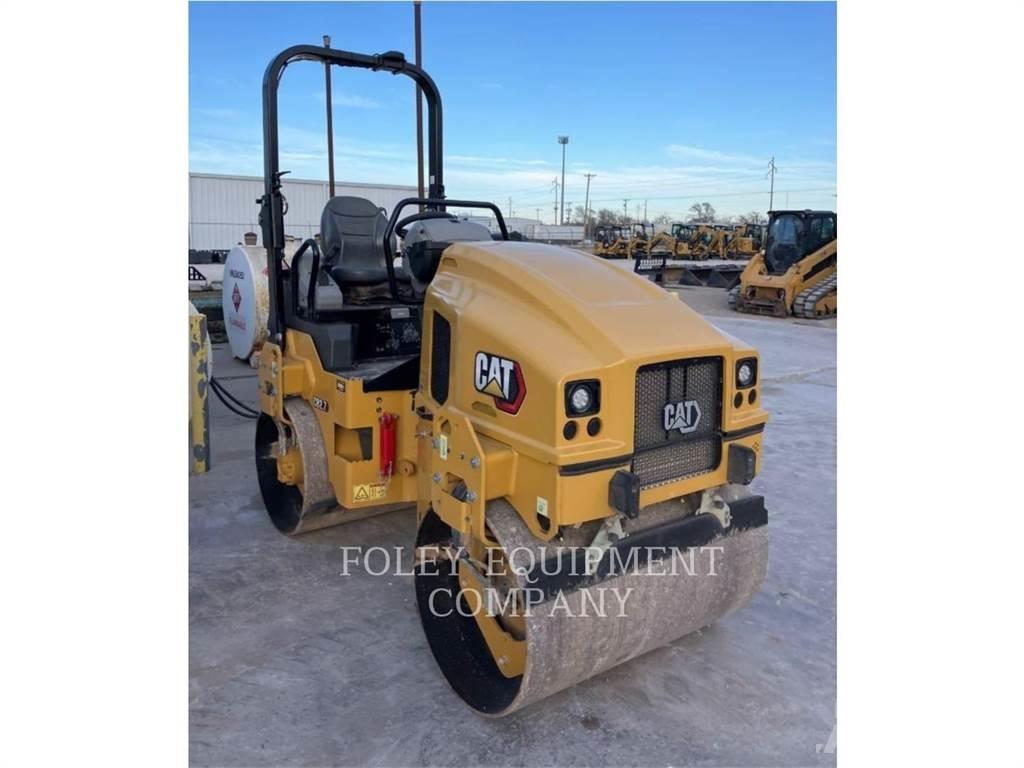 CAT CB2.7-03 Compactadores para terra