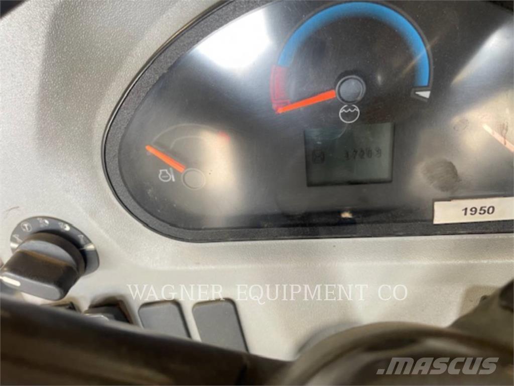 CAT CB2.7-03 Compactadores para terra