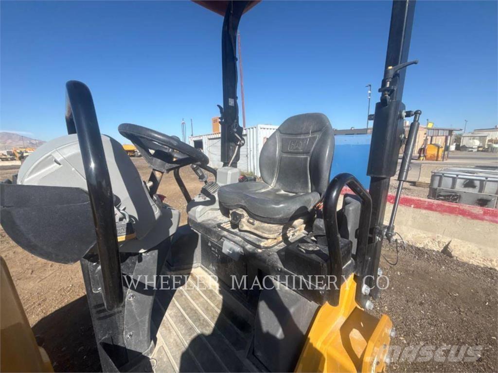 CAT CB2.7 GC Cilindros Compactadores tandem