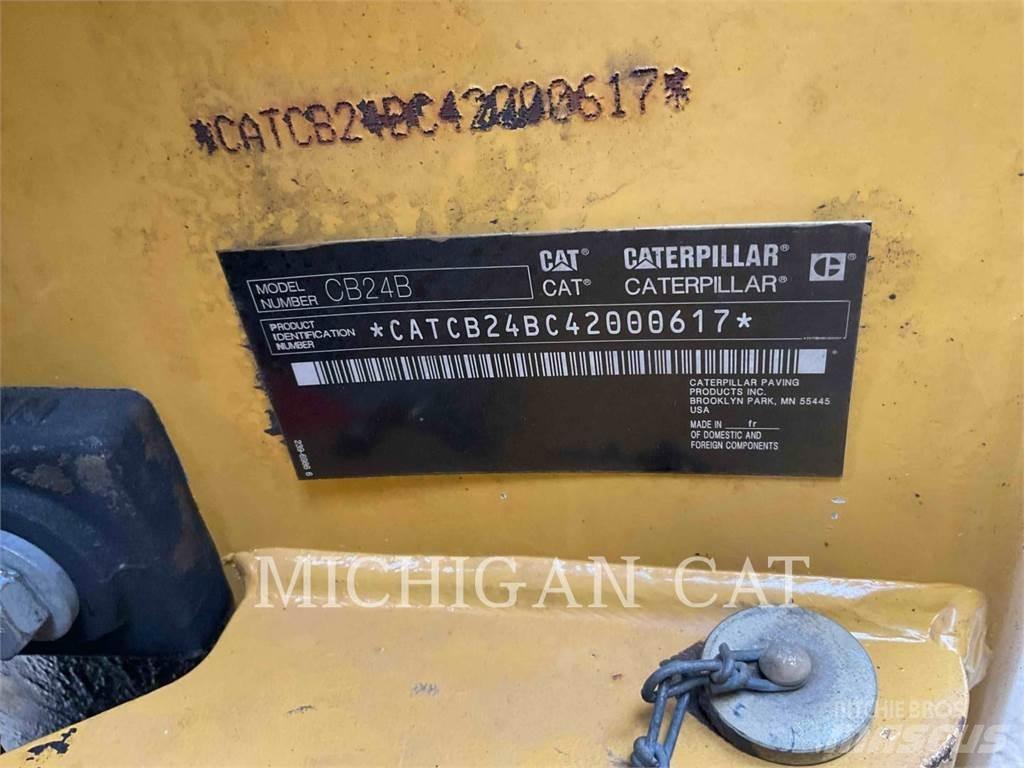CAT CB24B Cilindros Compactadores monocilíndricos