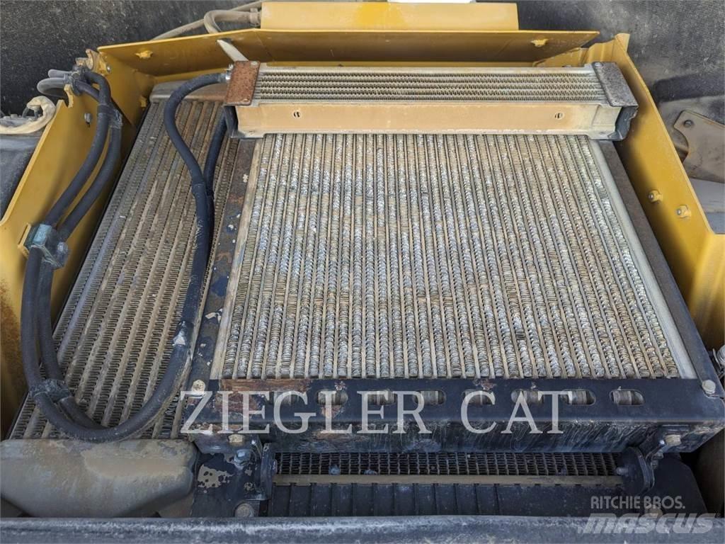 CAT CB64 Compactadores para terra