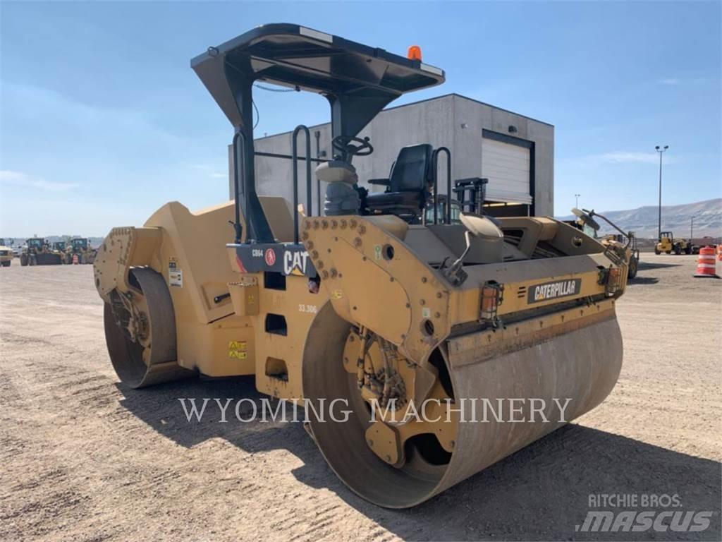 CAT CB64 Compactadores para terra