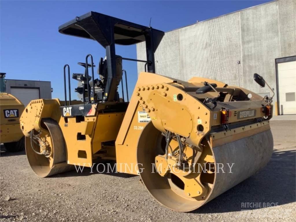 CAT CB64 Compactadores para terra