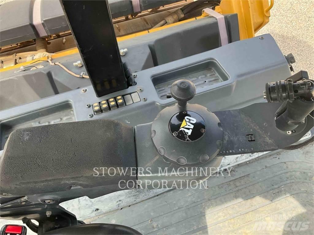 CAT CB66B Compactadores para terra