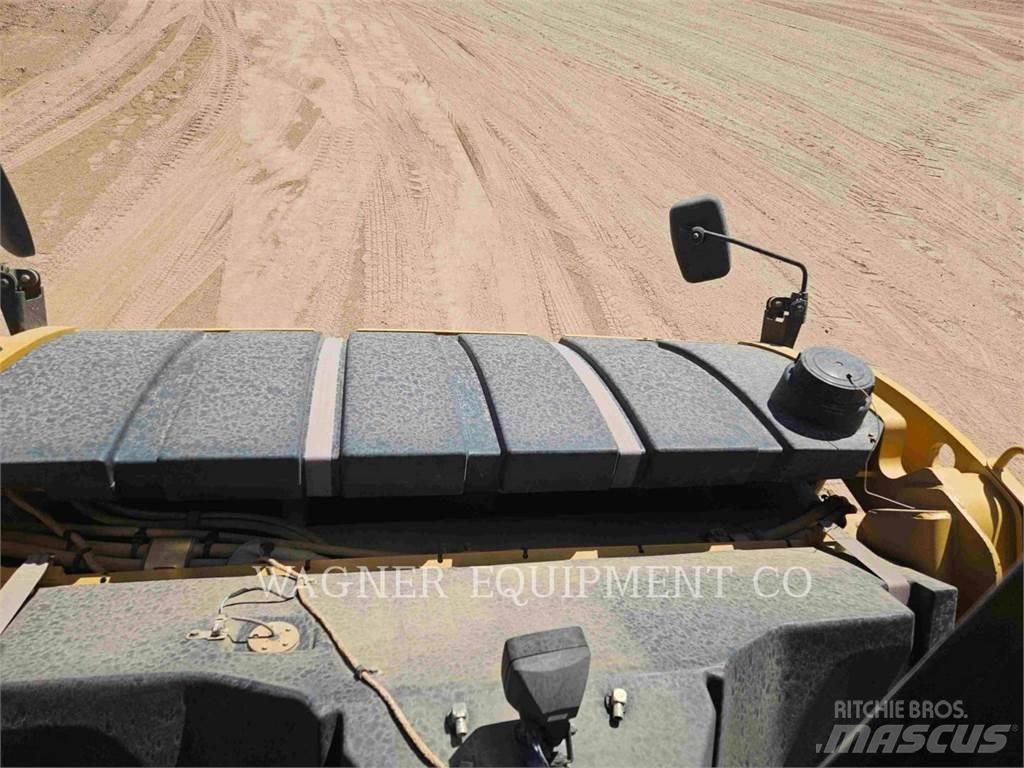 CAT CB66B Compactadores para terra