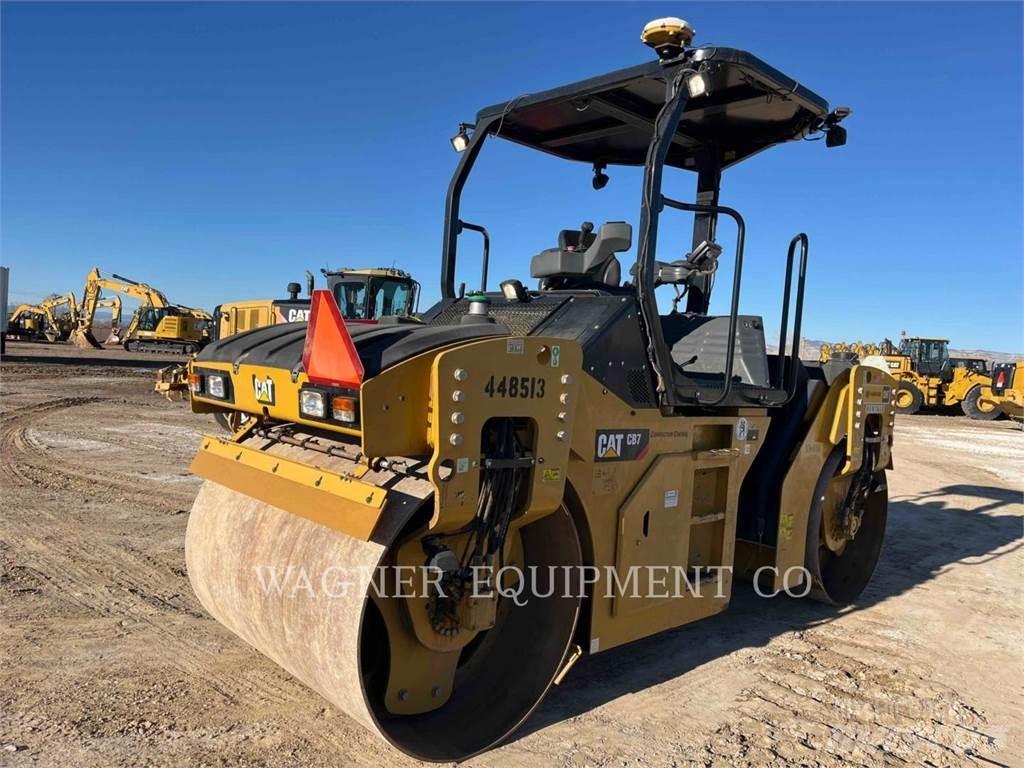 CAT CB7 Compactadores para terra