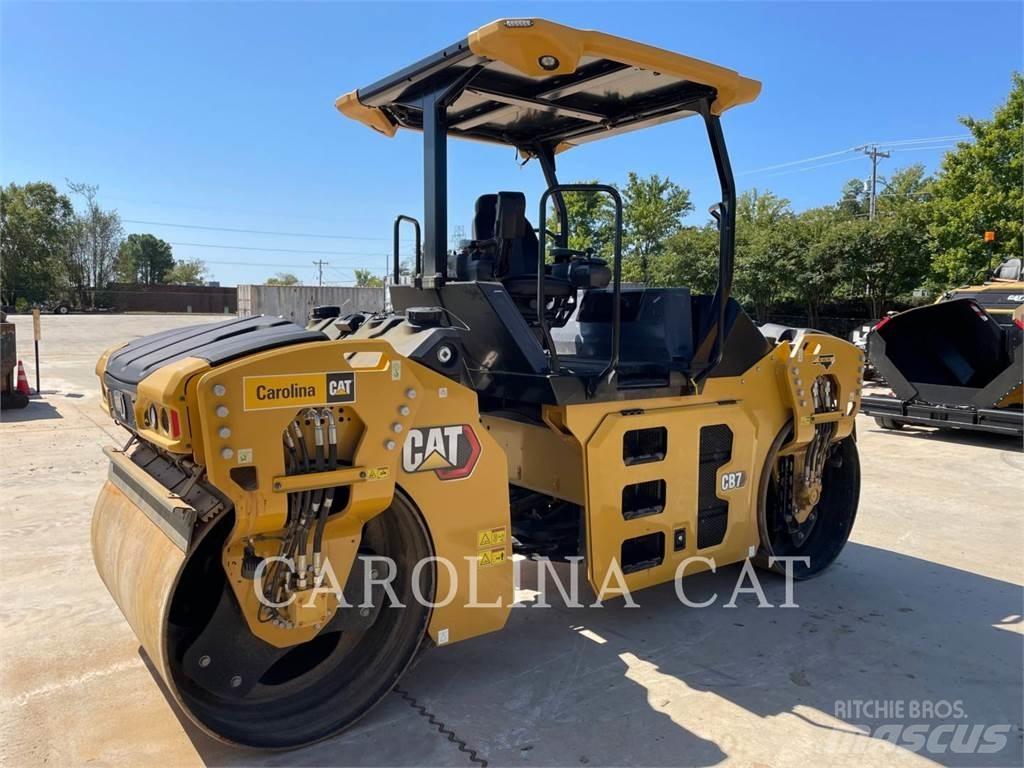 CAT CB7 Espalhadoras de asfalto