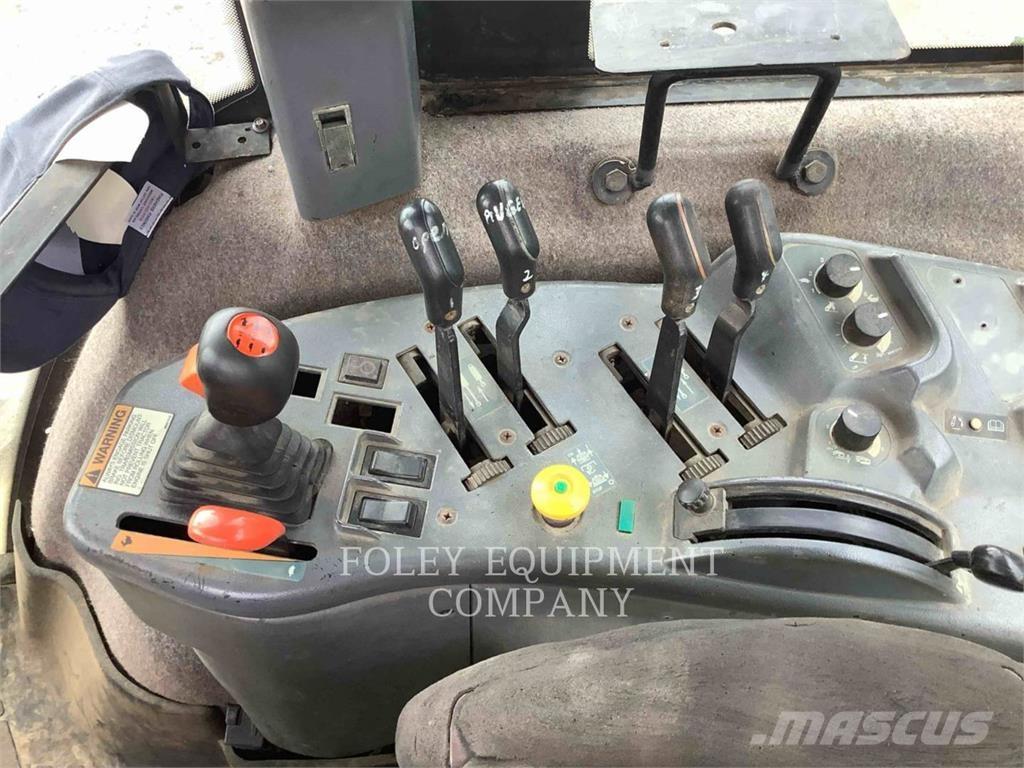 CAT CH55 Tratores Agrícolas usados