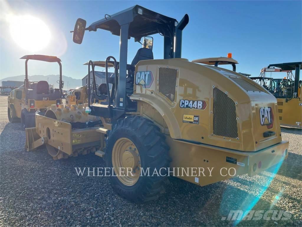 CAT CP44B Cilindros Compactadores monocilíndricos