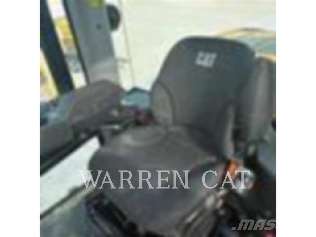 CAT CP56B Espalhadoras de asfalto