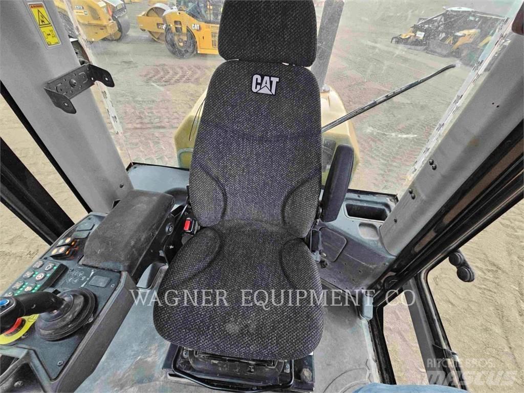 CAT CP56B Compactadores para terra