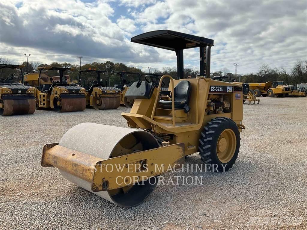 CAT CS323C Compactadores para terra