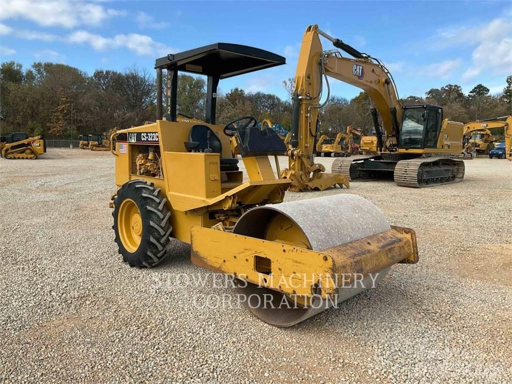 CAT CS323C Compactadores para terra