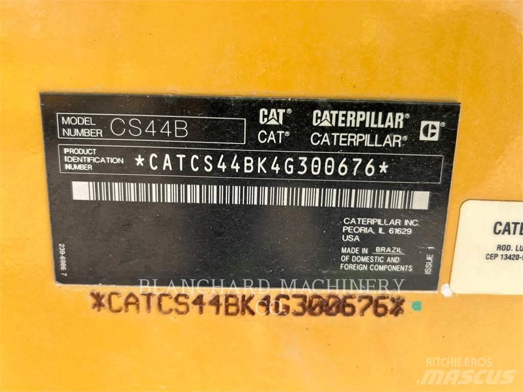 CAT CS44 Cilindros Compactadores monocilíndricos