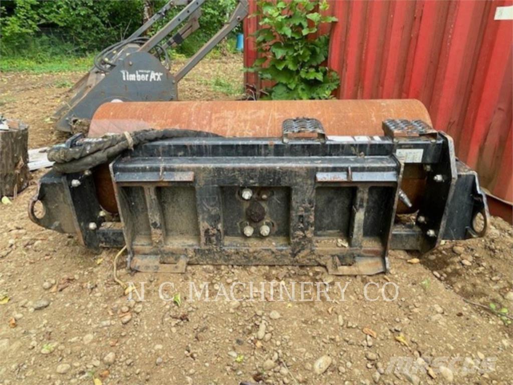 CAT CV117 Minicarregadeiras