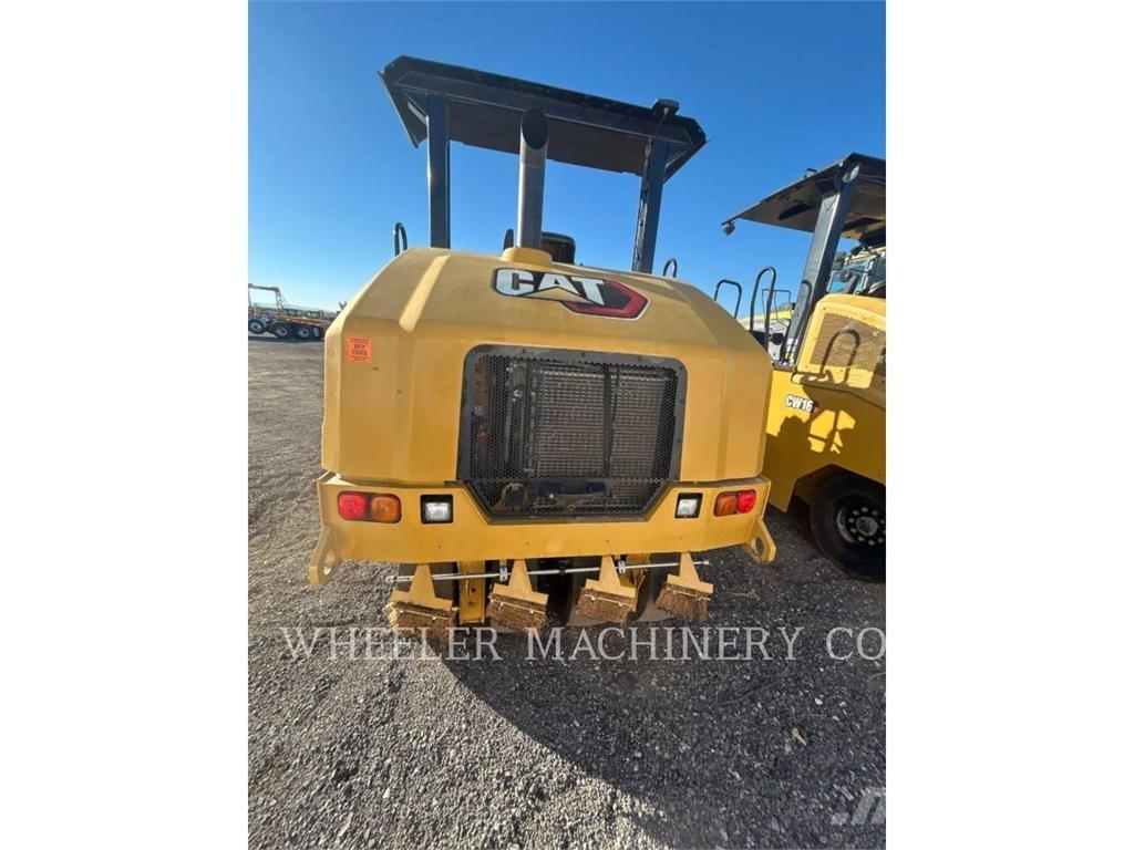 CAT CW16 Cilindros Compactadores de pneus