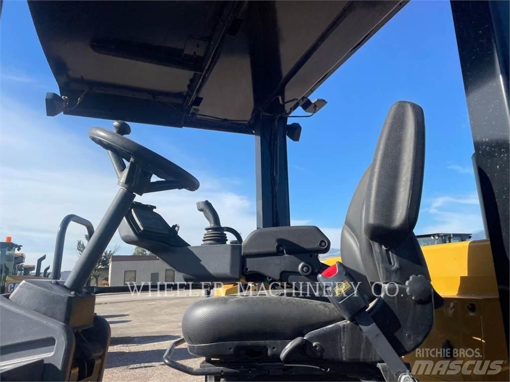 CAT CW16 Cilindros Compactadores de pneus