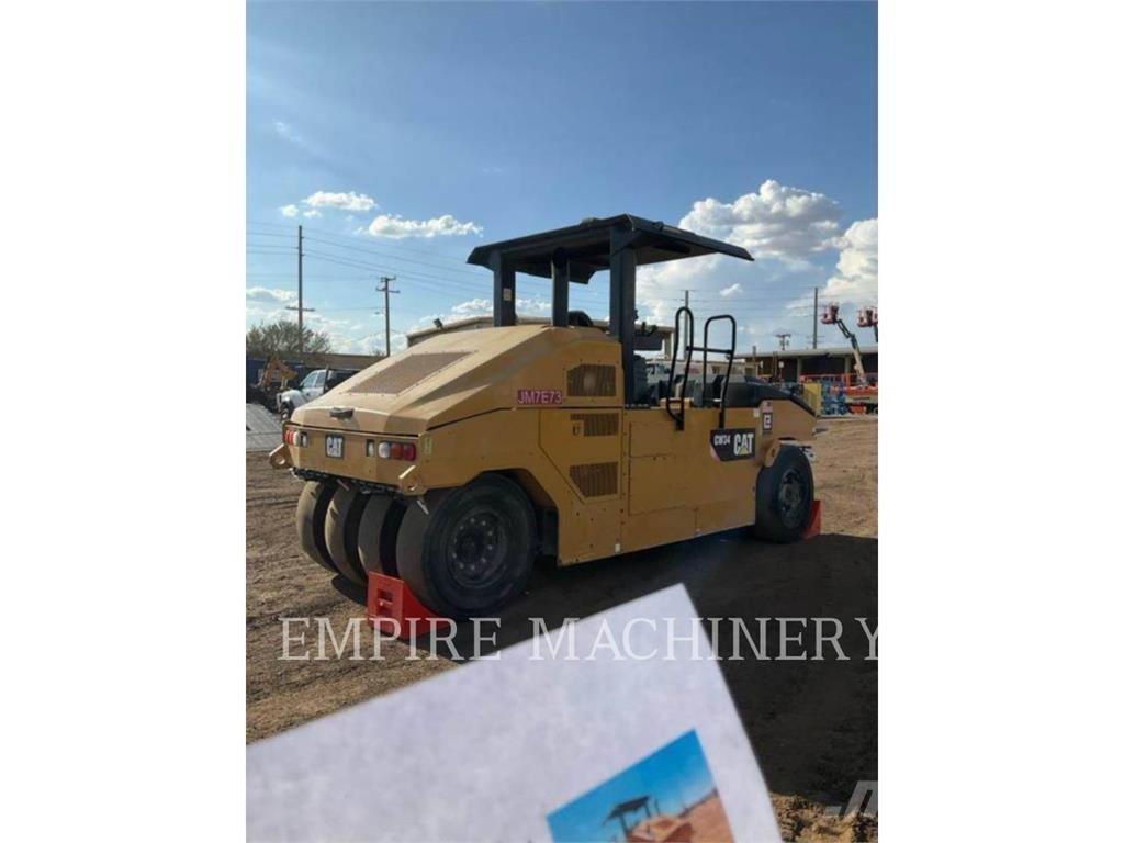 CAT CW34 Cilindros Compactadores de pneus
