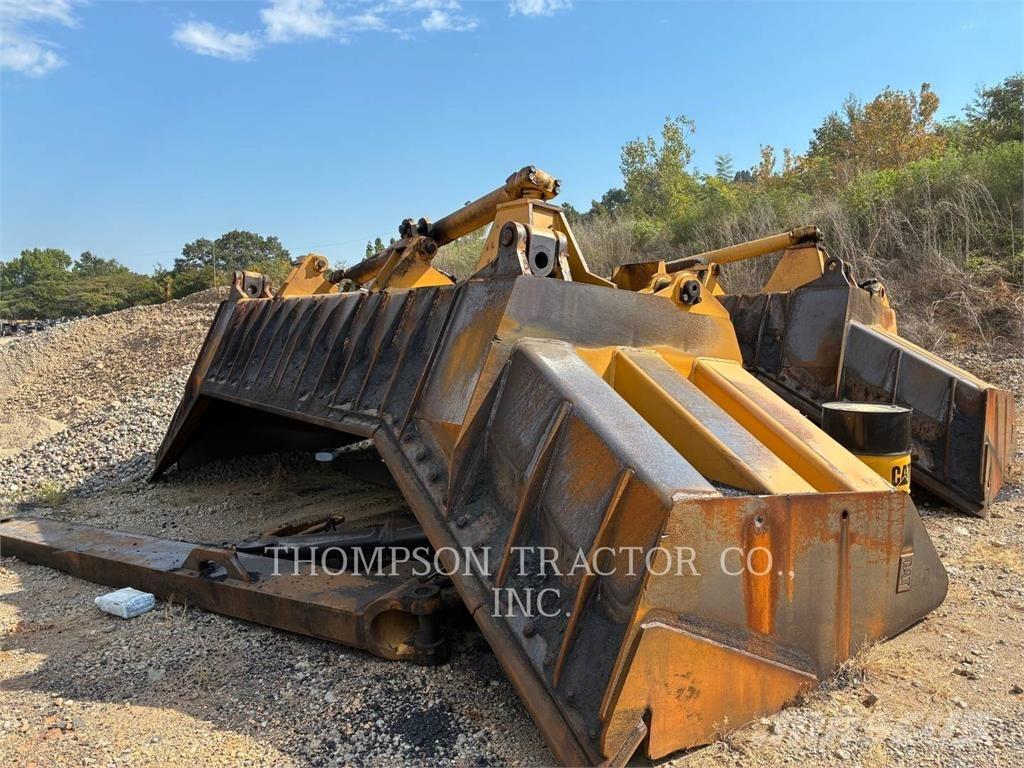 CAT D 10 T 2 Dozers - Tratores rastos