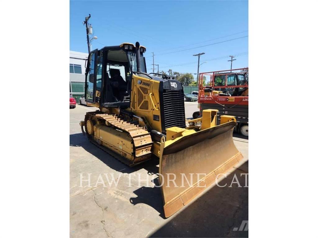 CAT D1 Dozers - Tratores rastos