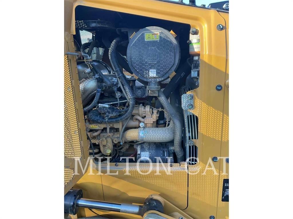 CAT D1 Dozers - Tratores rastos