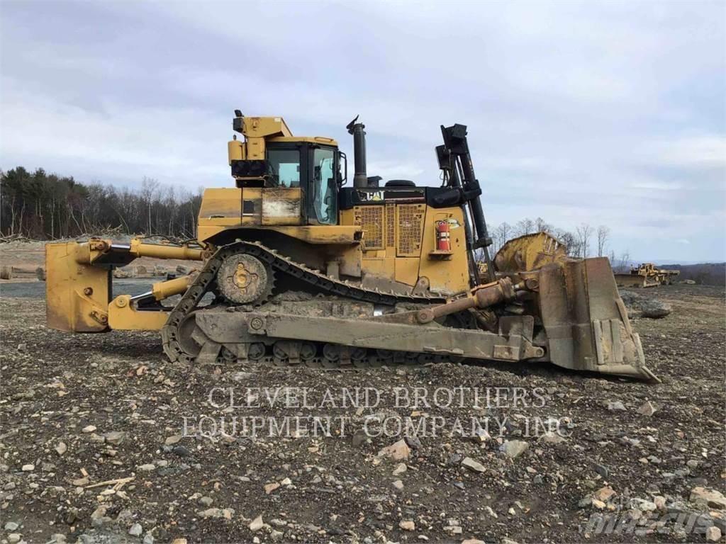 CAT D10T Dozers - Tratores rastos