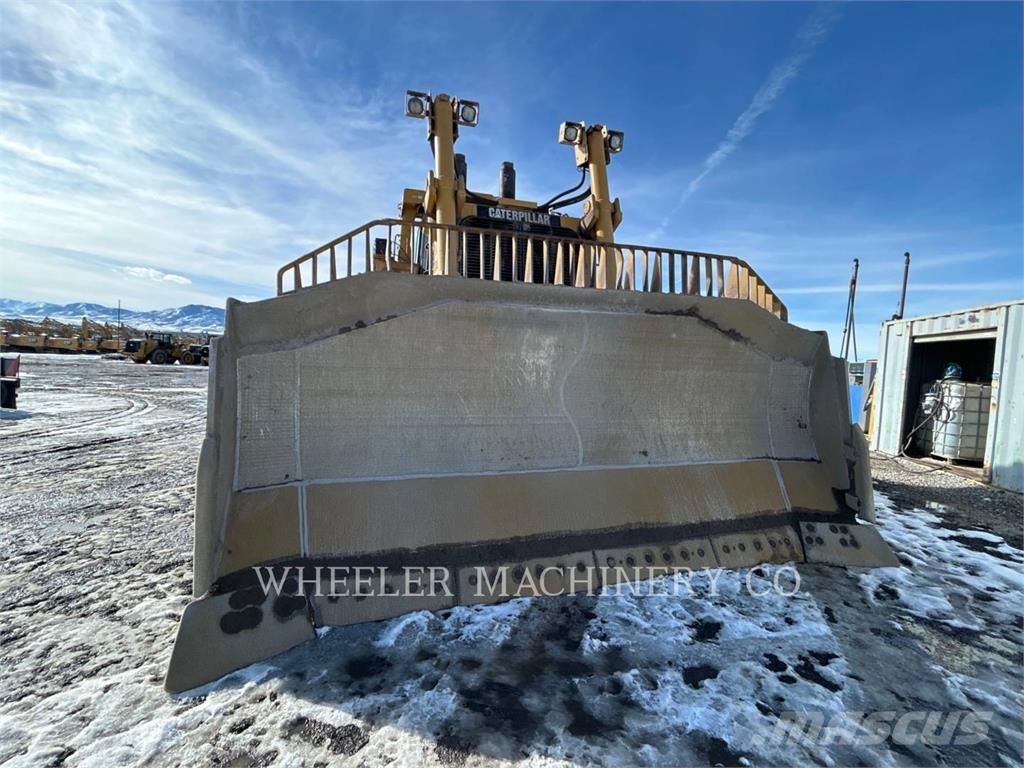 CAT D10T Dozers - Tratores rastos