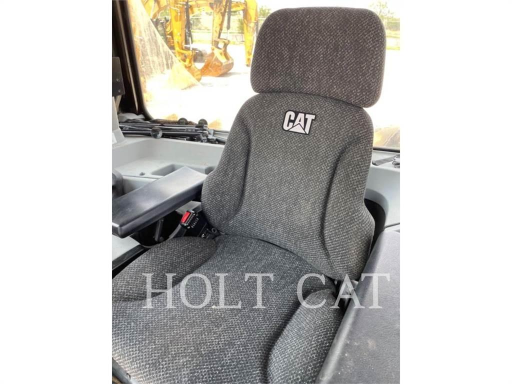 CAT D10T Dozers - Tratores rastos