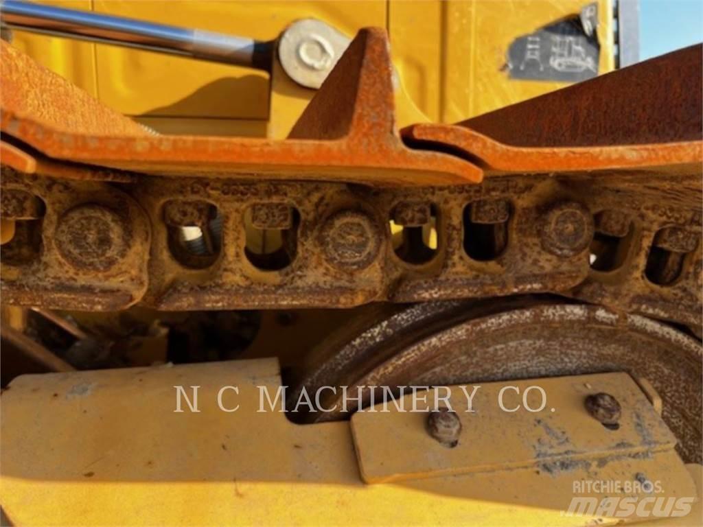 CAT D2 XLCN Dozers - Tratores rastos