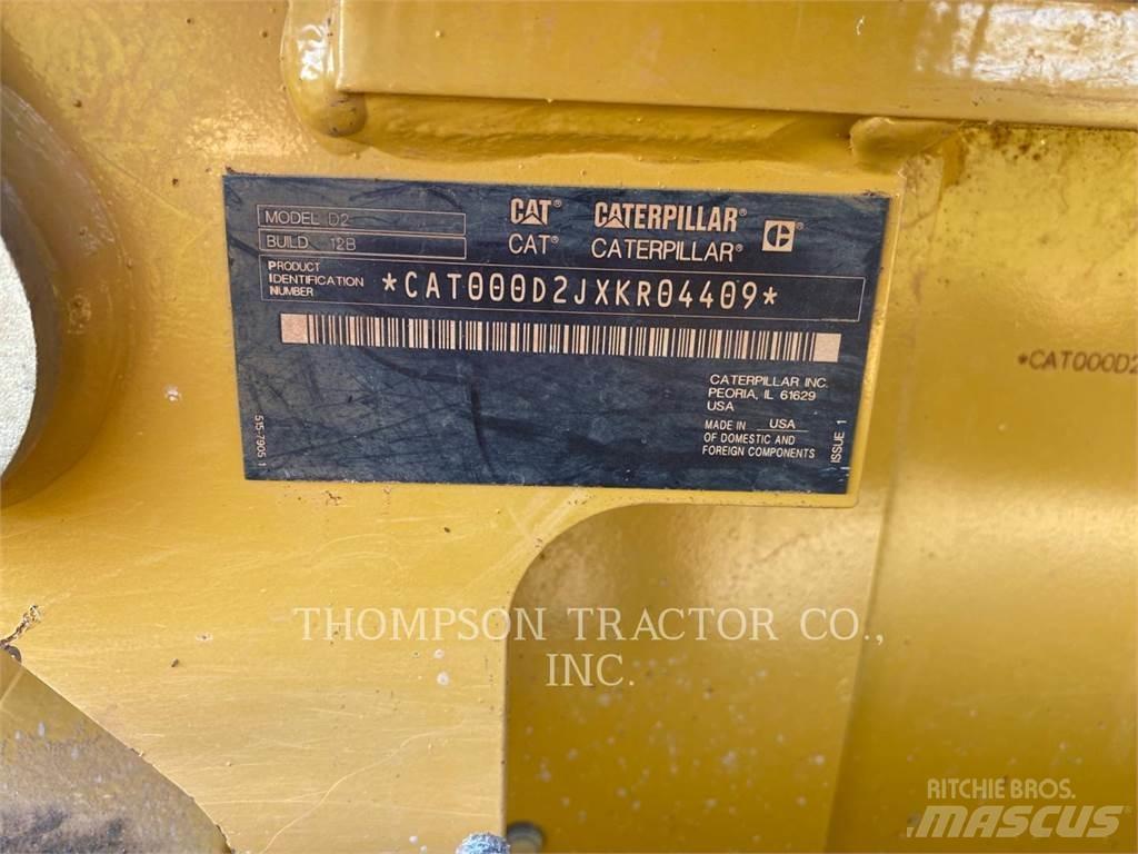 CAT D2LGP Dozers - Tratores rastos