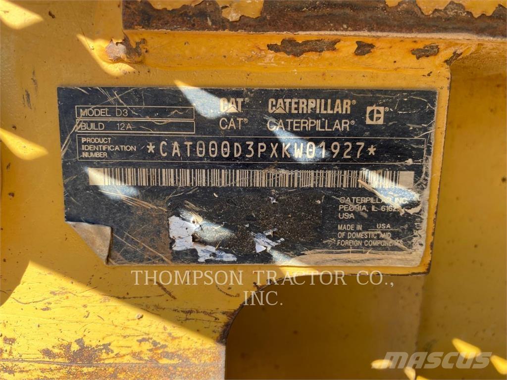 CAT D3 Dozers - Tratores rastos