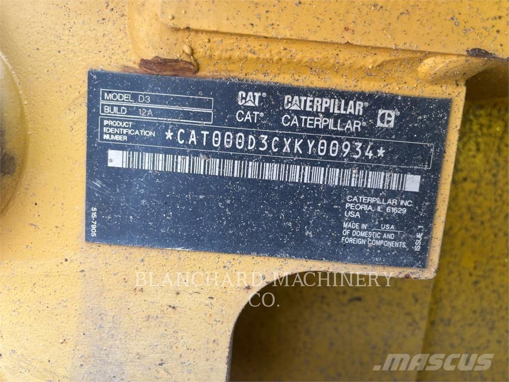 CAT D3 LGP Dozers - Tratores rastos