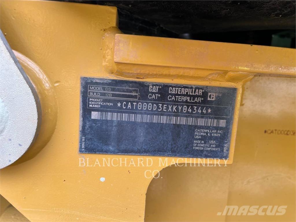 CAT D3 LGP Dozers - Tratores rastos