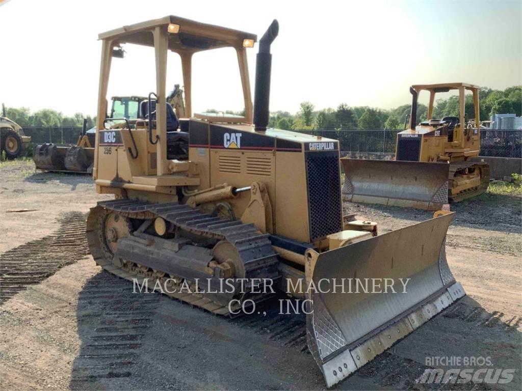 CAT D3CIII Dozers - Tratores rastos