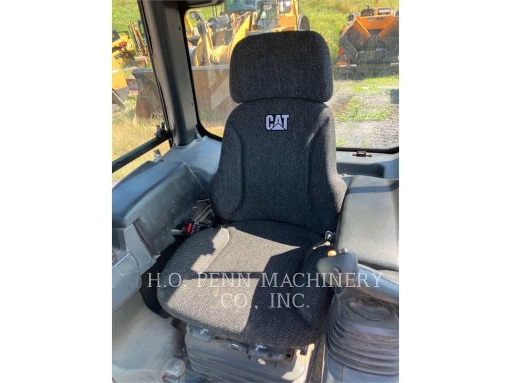 CAT D3K2XL Dozers - Tratores rastos