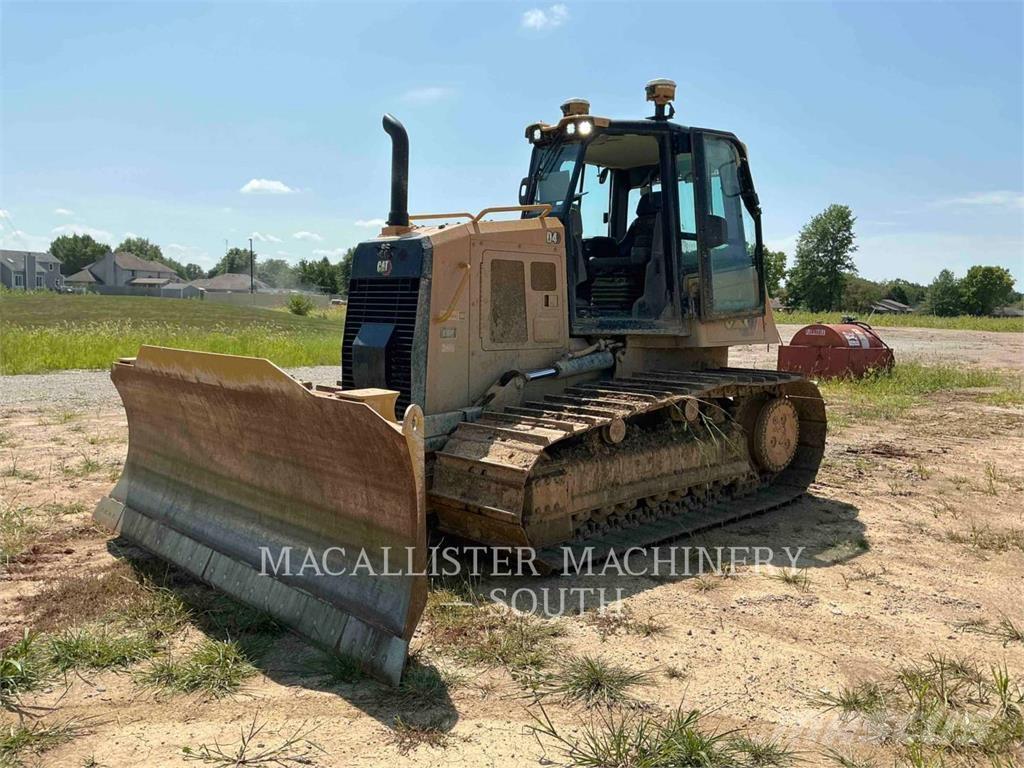 CAT D4 Dozers - Tratores rastos