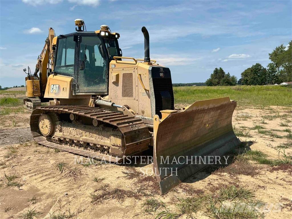 CAT D4 Dozers - Tratores rastos