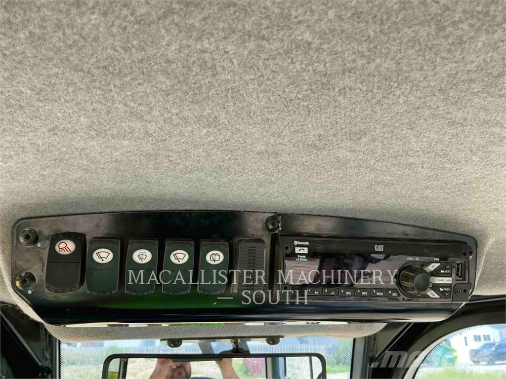 CAT D4 Dozers - Tratores rastos