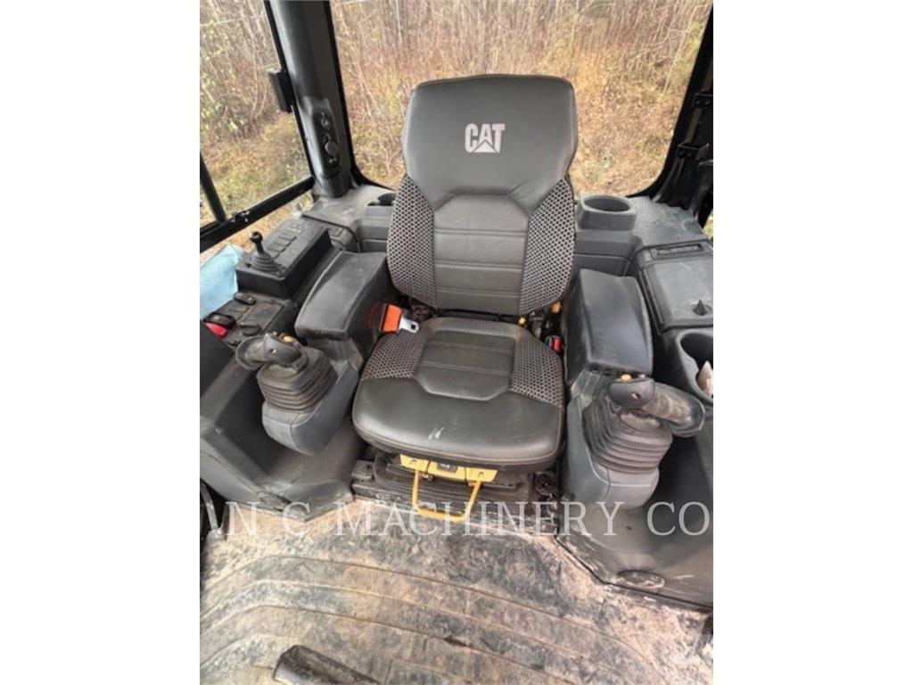 CAT D4 LGPVPAT Dozers - Tratores rastos