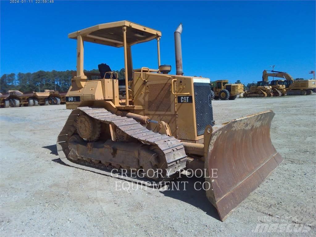 CAT D4HIIIXL Dozers - Tratores rastos