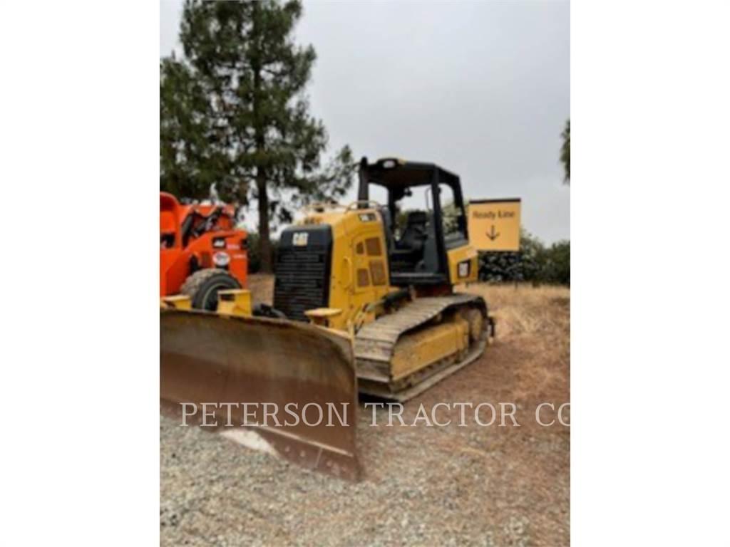 CAT D4K2 Dozers - Tratores rastos