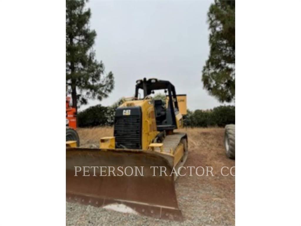 CAT D4K2 Dozers - Tratores rastos