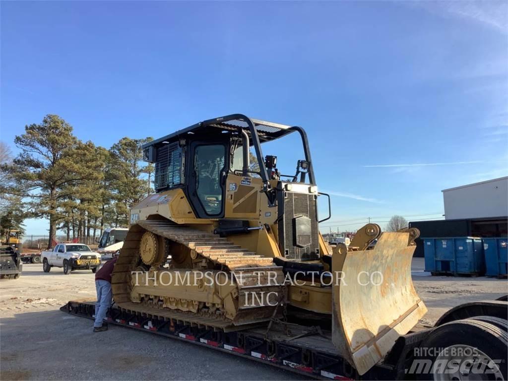 CAT D5 Dozers - Tratores rastos