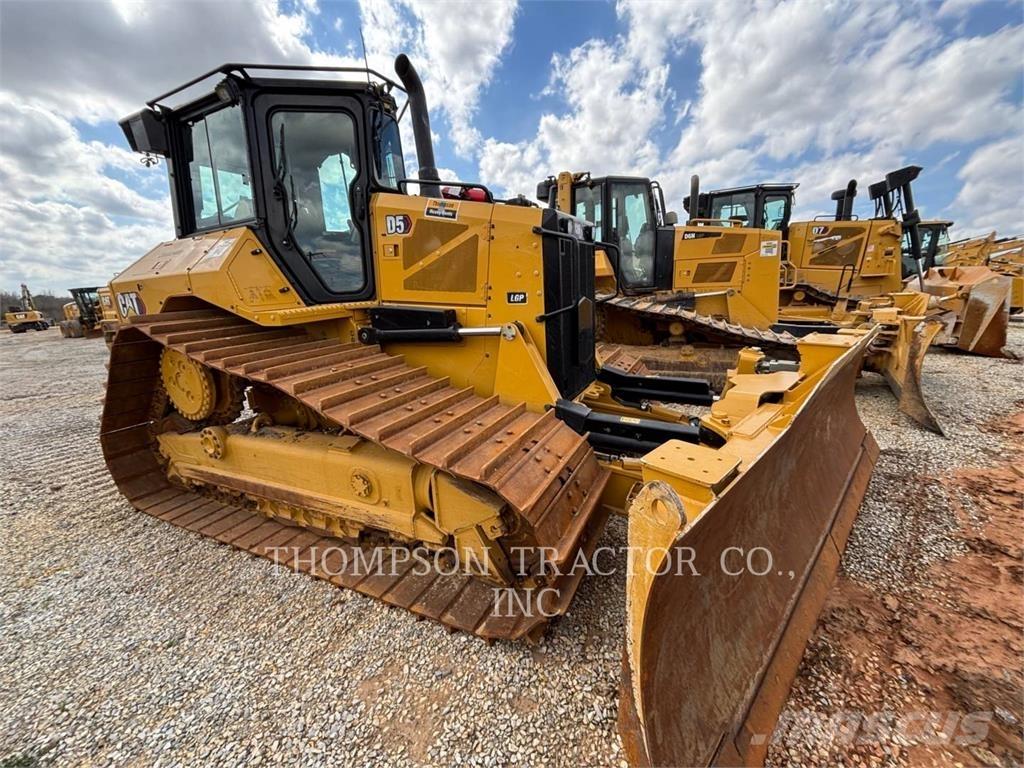 CAT D5 Dozers - Tratores rastos