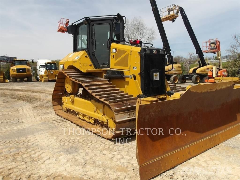 CAT D5 Dozers - Tratores rastos