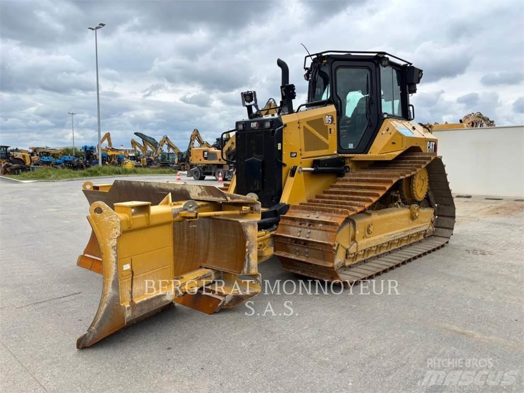 CAT D5 Dozers - Tratores rastos
