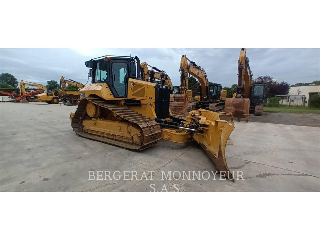 CAT D5 Dozers - Tratores rastos