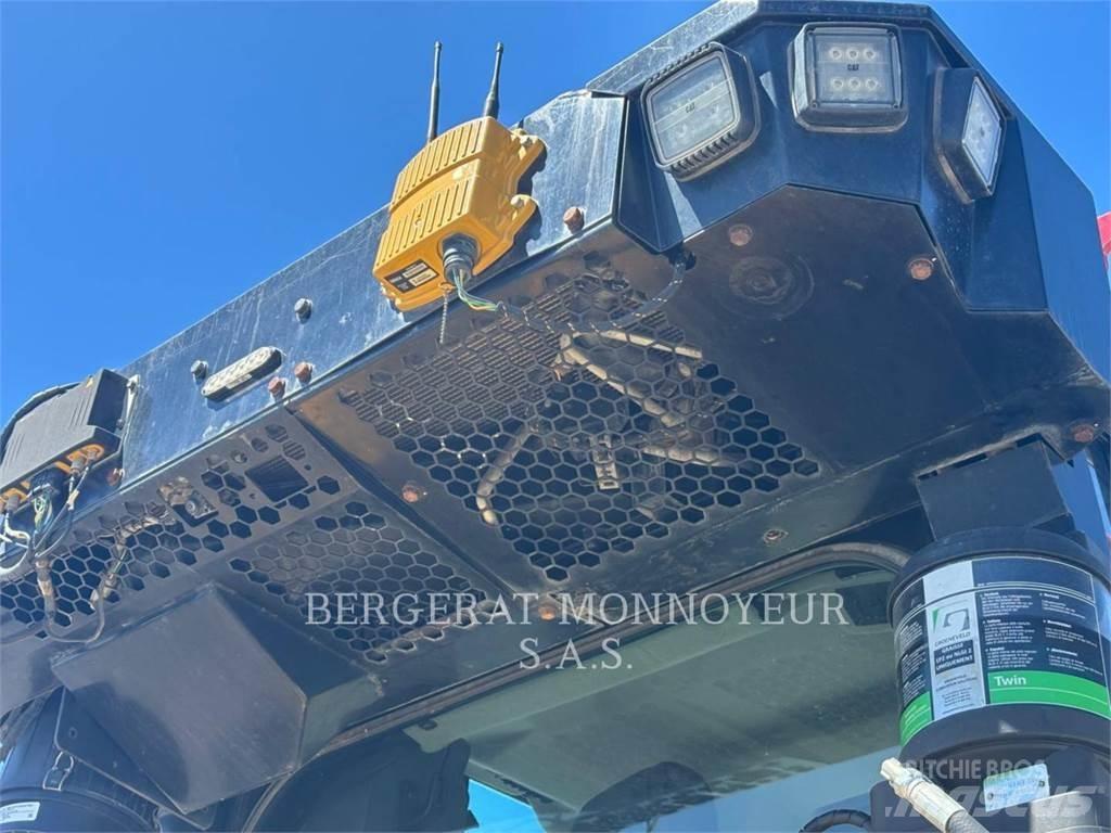 CAT D5 Dozers - Tratores rastos