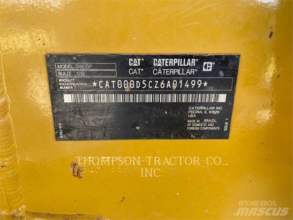 CAT D5 Dozers - Tratores rastos