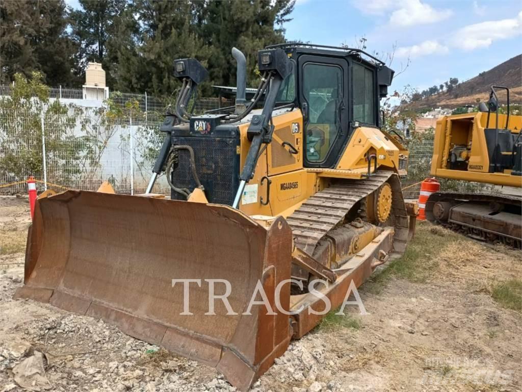 CAT D5-17 Dozers - Tratores rastos